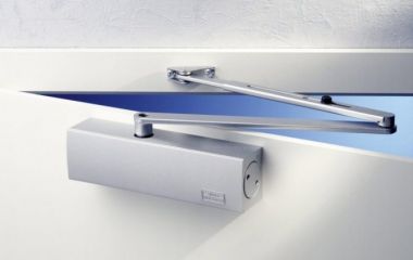 Як  підібрати дверний доводчик.